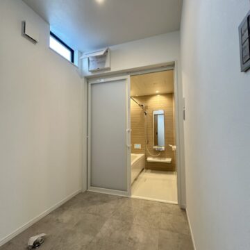 施工事例　キューブ型モダン住宅